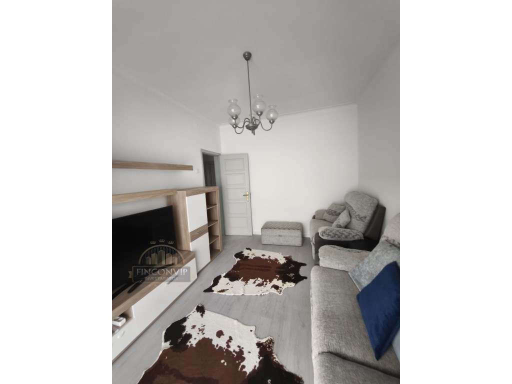 Apartamento T2, no Centro de Almada. - Grande imagem: 1/27