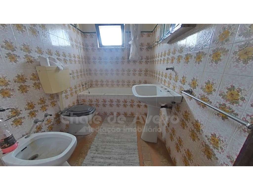 Quinta com 5.000 m2 e casa habitação T5 em Águeda-8