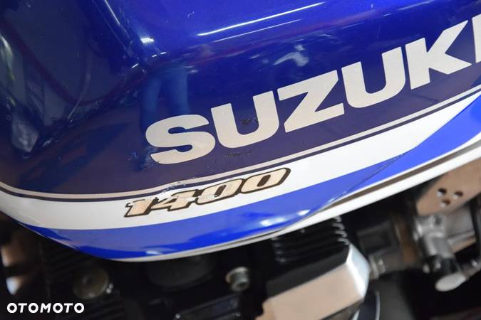 Suzuki GSX - 13