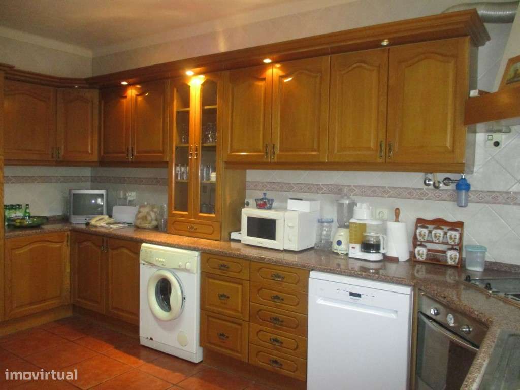 Moradia Isolada T4 Inserida em lote de 577 m2, muito perto de Sousel - Grande imagem: 4/30