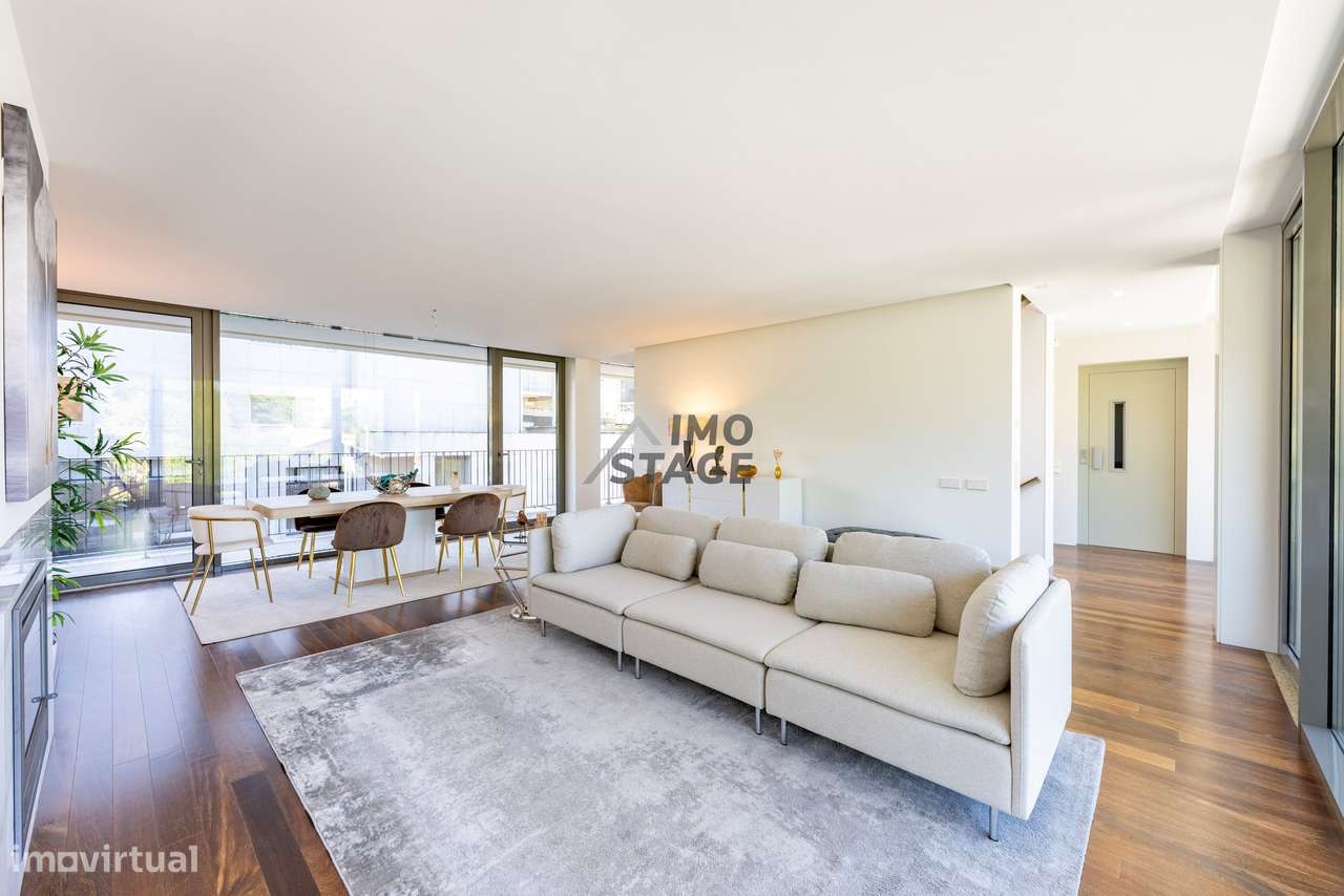 Moradia T3 de Luxo | 4 Pisos | Elevador | Jardim Privativo 195m² | Boa-11