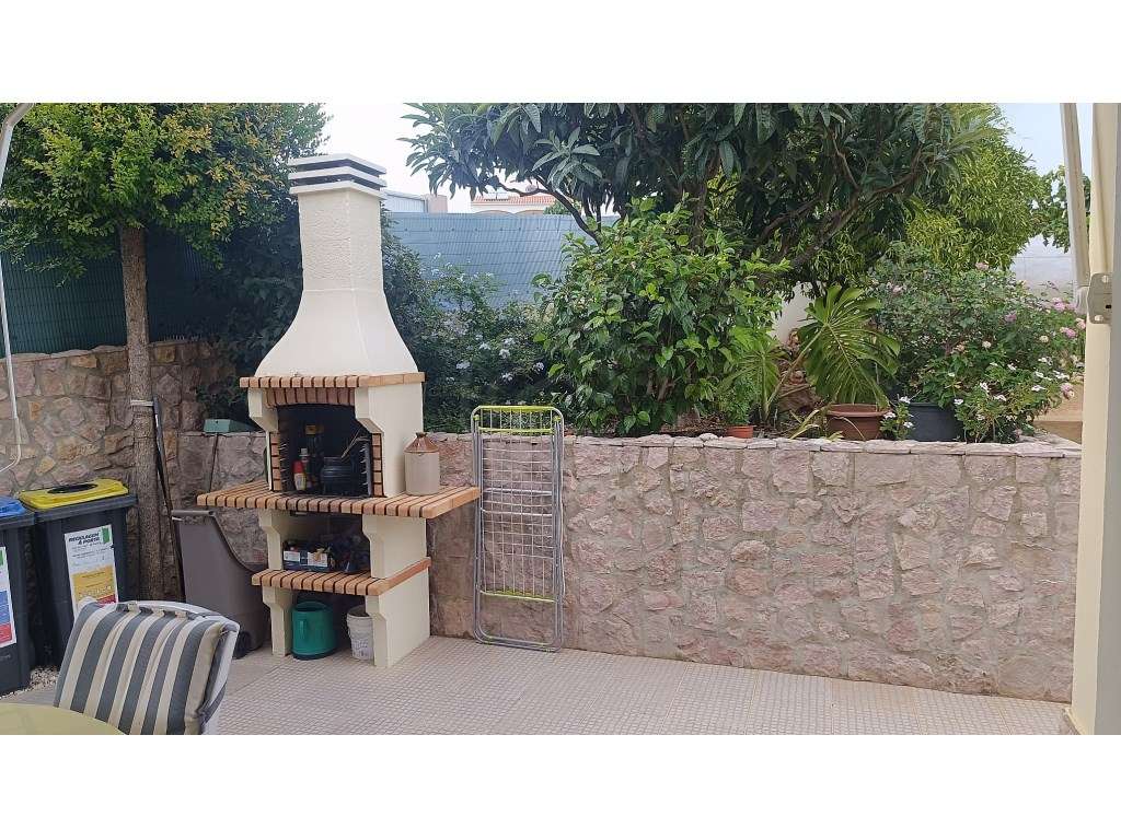 Moradia V4 com Garagem para 4 Carros, Goncinha, Loulé, Algarve-15
