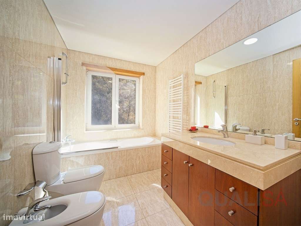 Moradia com piscina, jardim e bosque localizada na Encosta do Bom J...-19