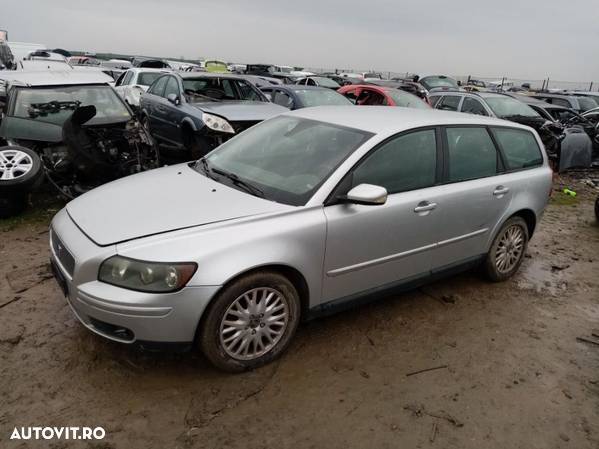 Dezmembrez Volvo V50 2.0 diesel - 5