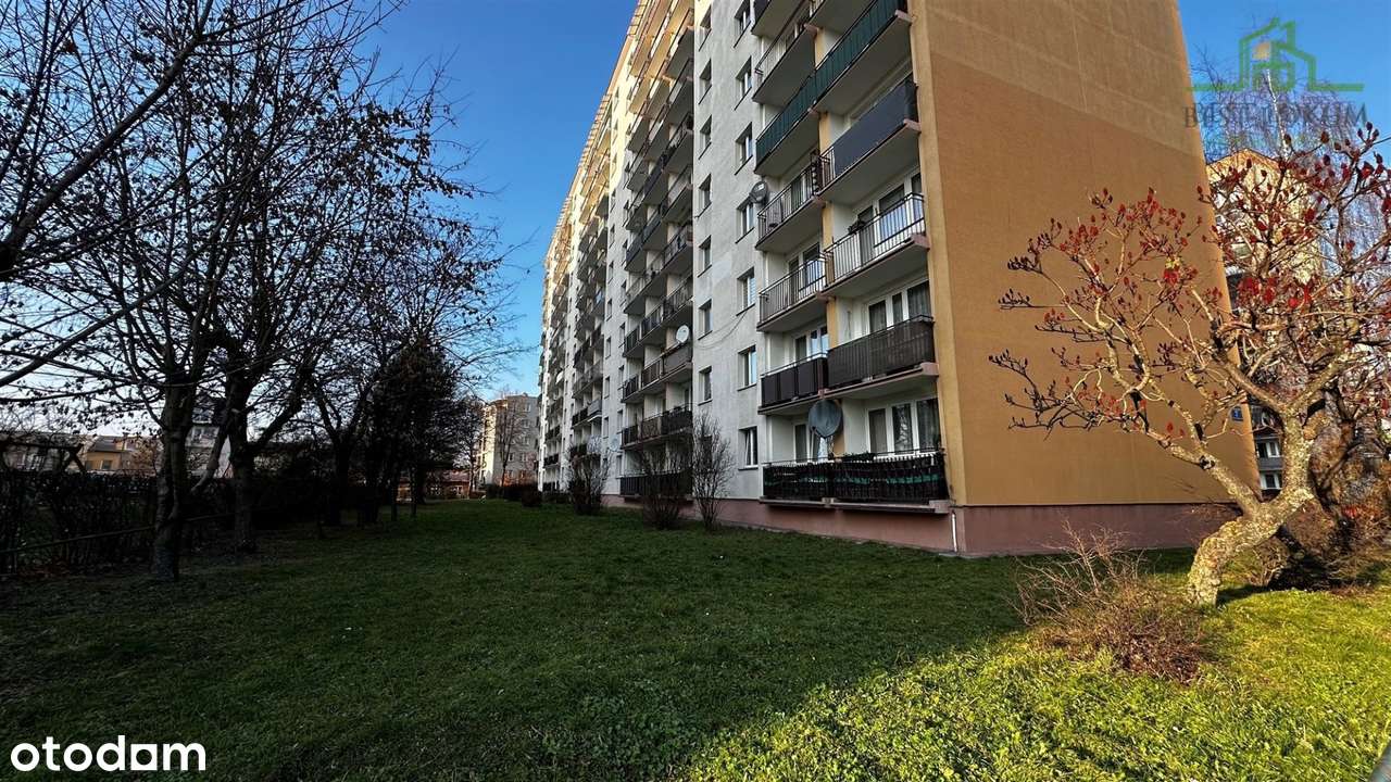 cztery pokoje po generalnym remoncie ul. Romualda-12