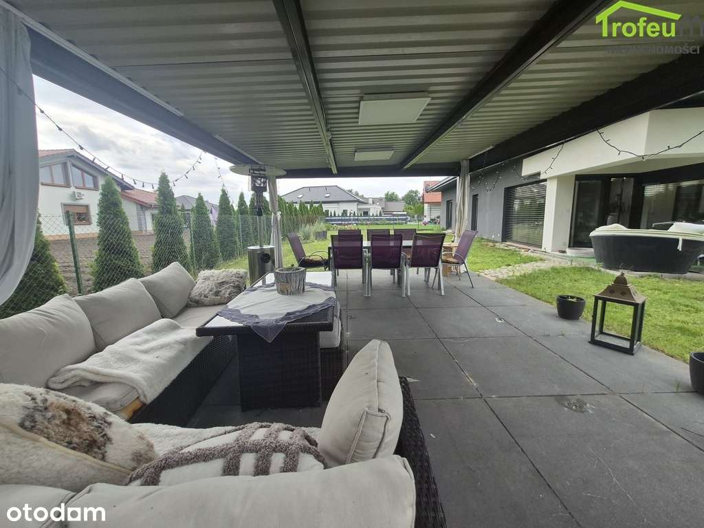 Dom w spokojnej i cichej okolicy-19