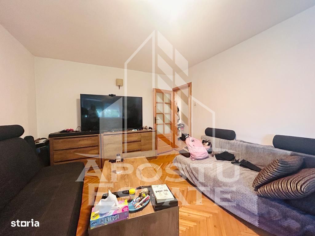 Apartament 2 camere, etaj intermediar, in zona Bucovina