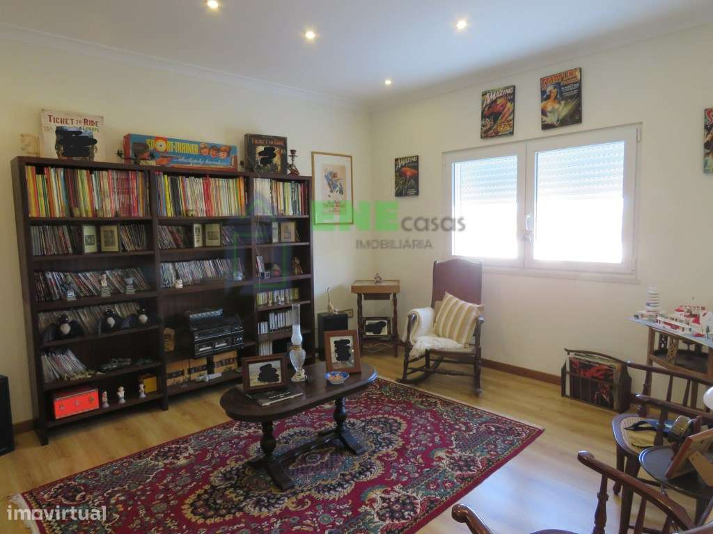 Moradia T5 Isolada em Barril-23