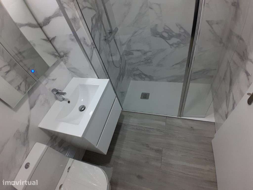 T3 Remodelado em Alvalade com varandas - Grande imagem: 3/42