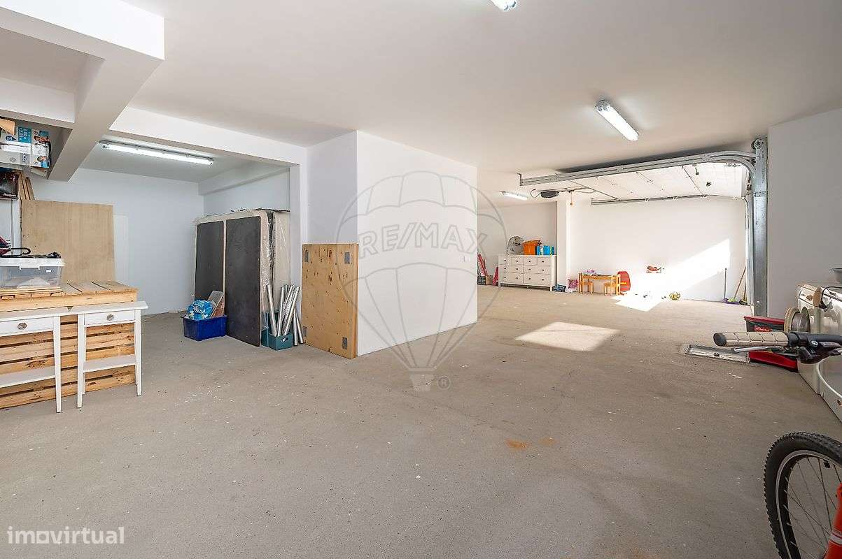 Moradia T4 para venda-46