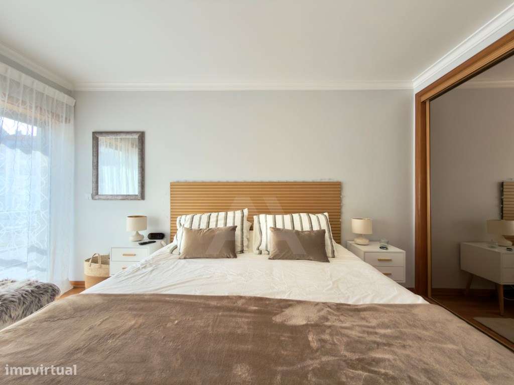 Apartamento T4 com Garagem box, na Amadora-11