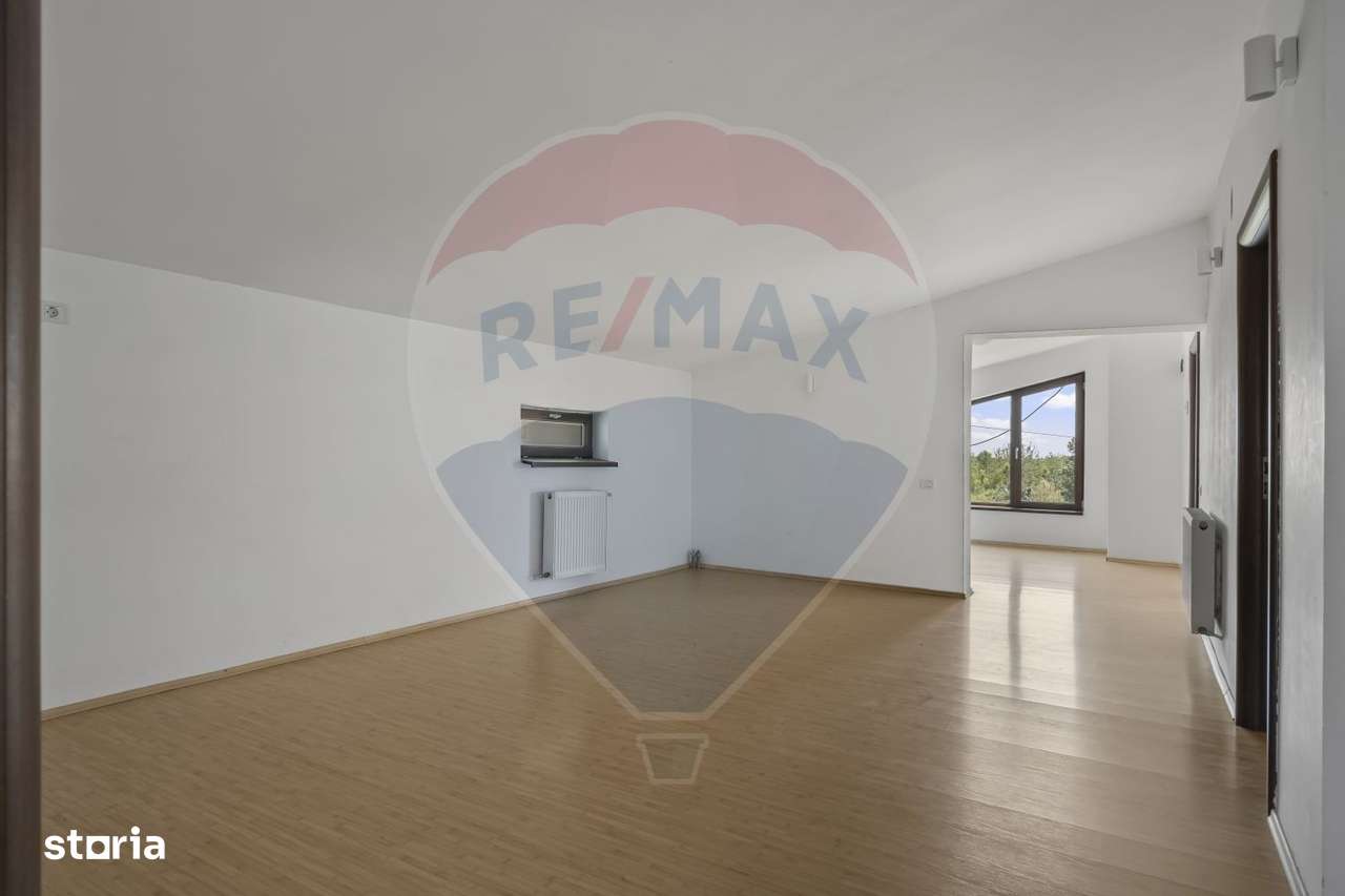 Casa luminoasa cu 7 camere si curte de 571 mp in zona de Nord, Gulia - Imagine principală: 4/20