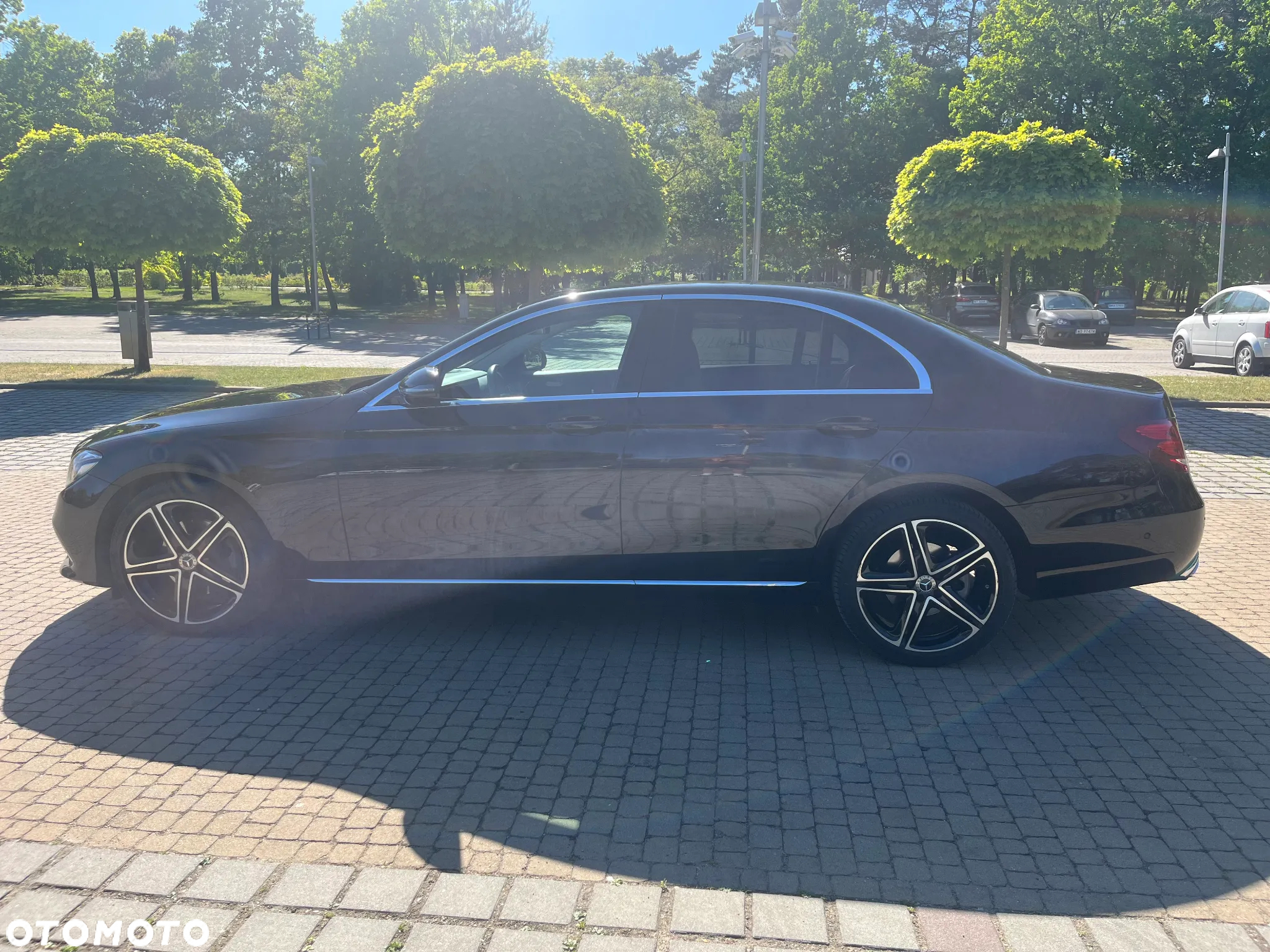 Mercedes-Benz Klasa E 220 d 4-Matic 9G-TRONIC - 9