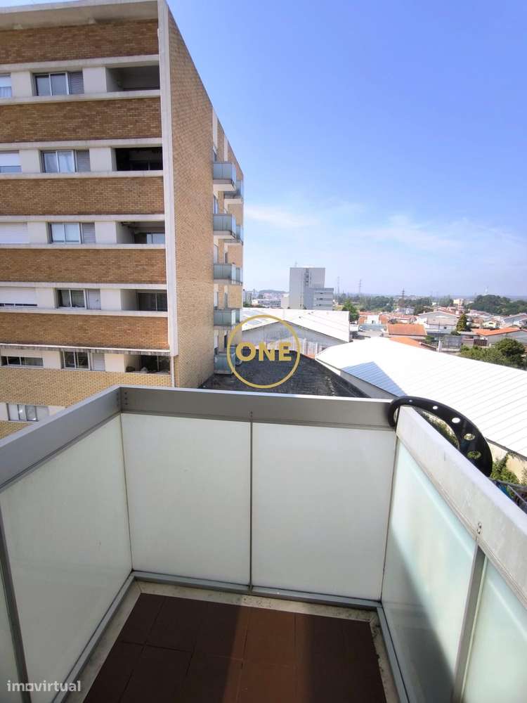 Apartamento T3 em Gueifães, com 120,28 m2 de área útil e 152,53 m2 de-8