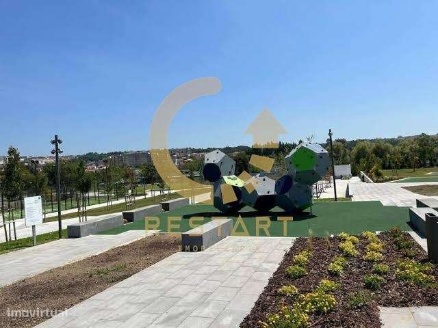 Apartamento T2 (Av da Carvalha - Rio Tinto)-18