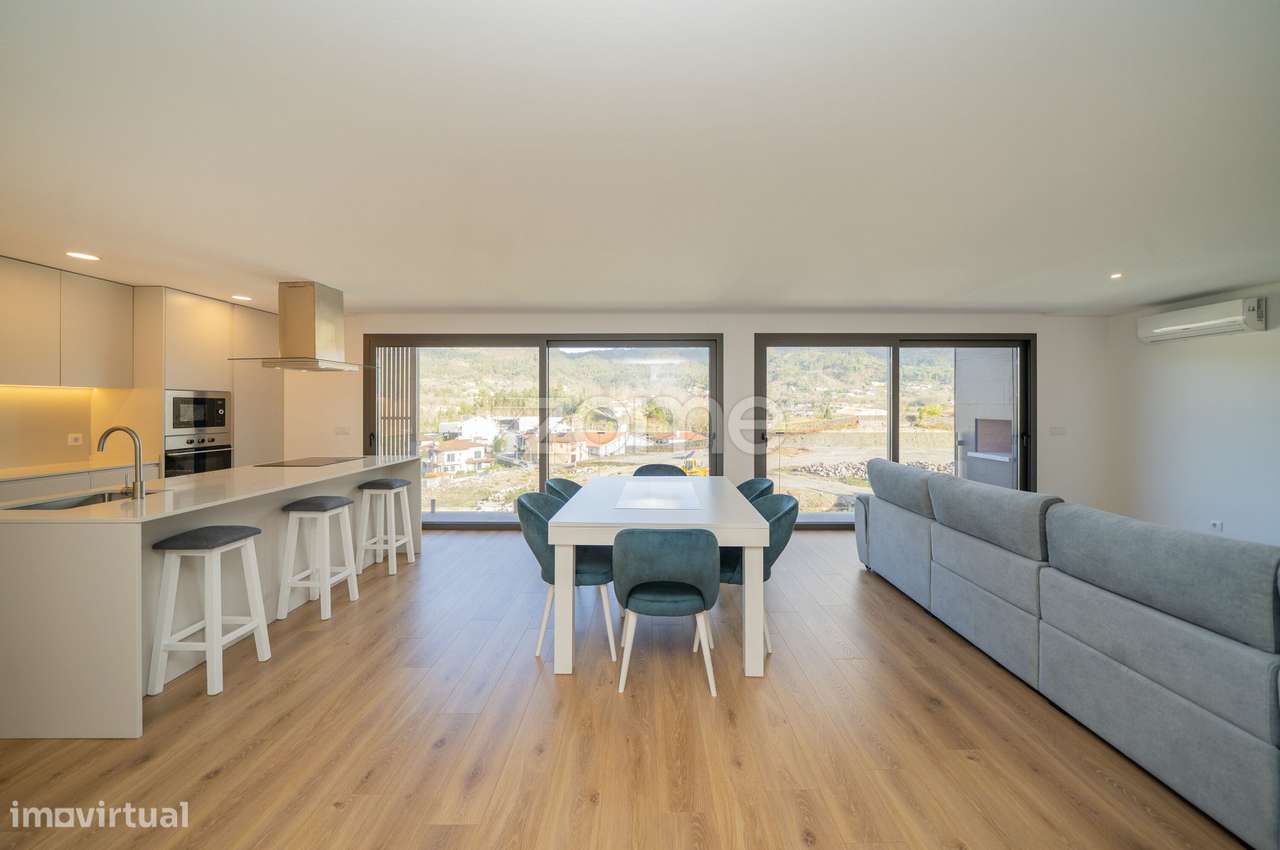 Apartamento T3 com garagem para 2 carros no centro de Vieira do Minho. - Grande imagem: 5/49