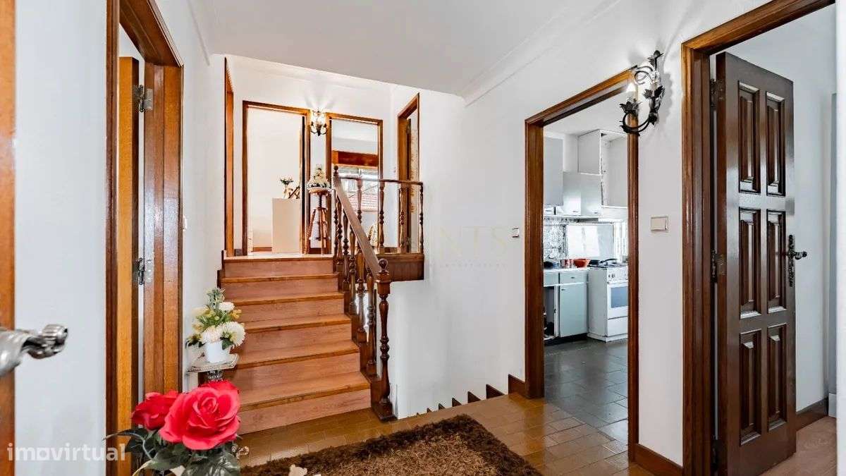 Exclusiva Moradia T4 com 556m² e 1.000m² de Terreno-22