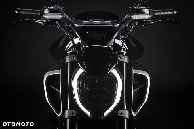 Ducati Diavel - 2