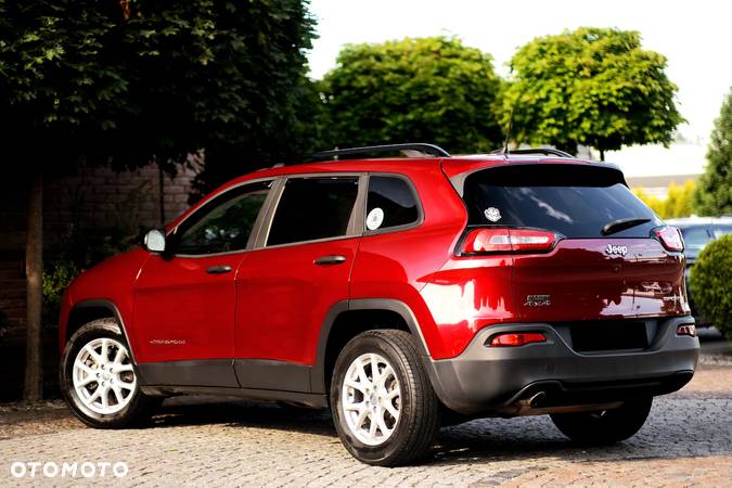 Jeep Cherokee - 10