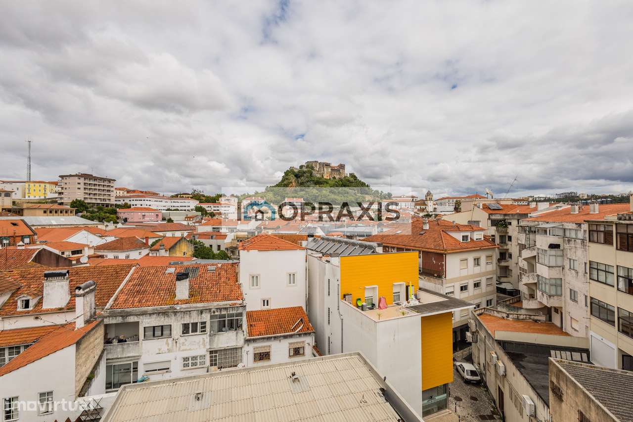 Apartamento T1 Moderno –Leiria- Vista Privilegiada para o Castelo-15