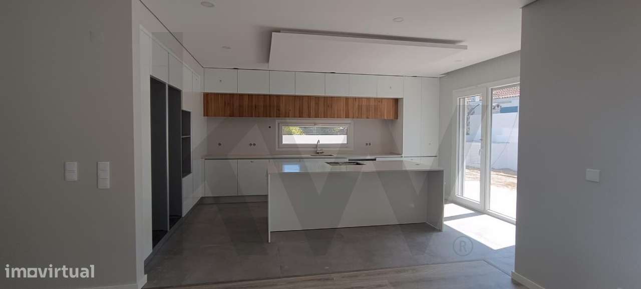 Moradia térrea geminada T4 com piscina e garagem, , em fase final de c - Grande imagem: 2/36