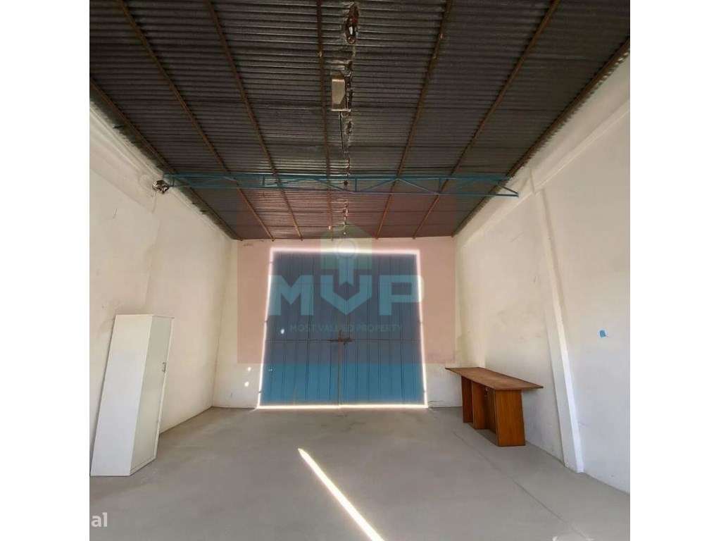 Armazém no centro de Olhão - Grande imagem: 4/17