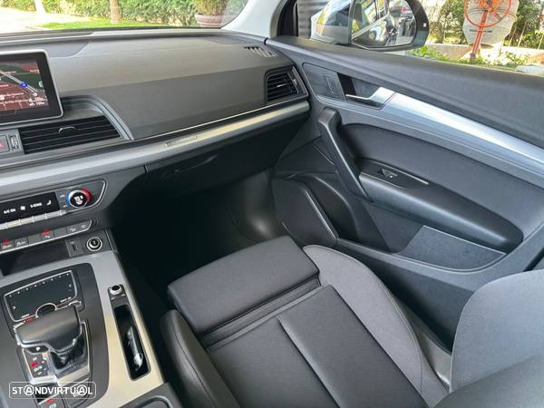 Audi Q5 2.0 TDI quattro Design S-tronic - 24