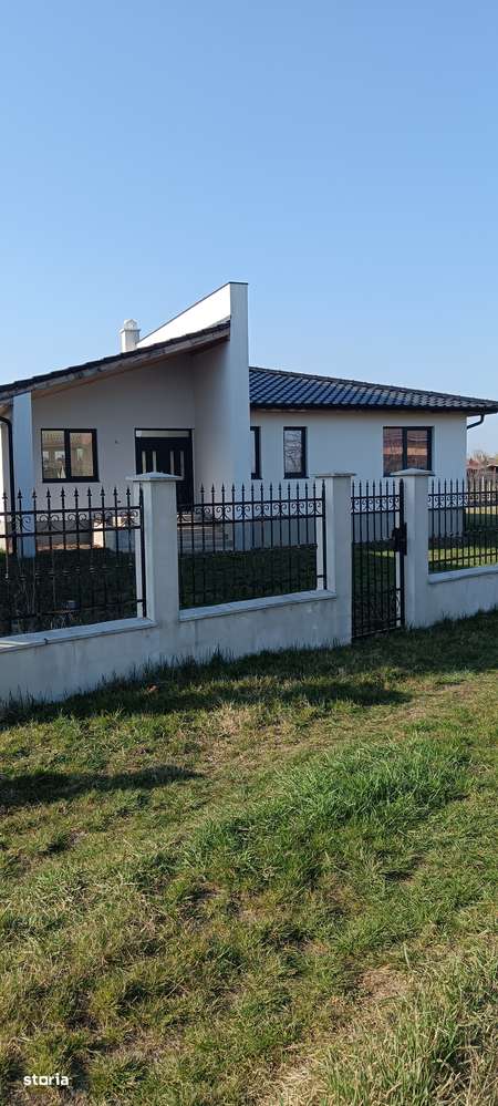 Vand / Casa Noua Biharea - 4 camere / Teren 2122 MP /-0