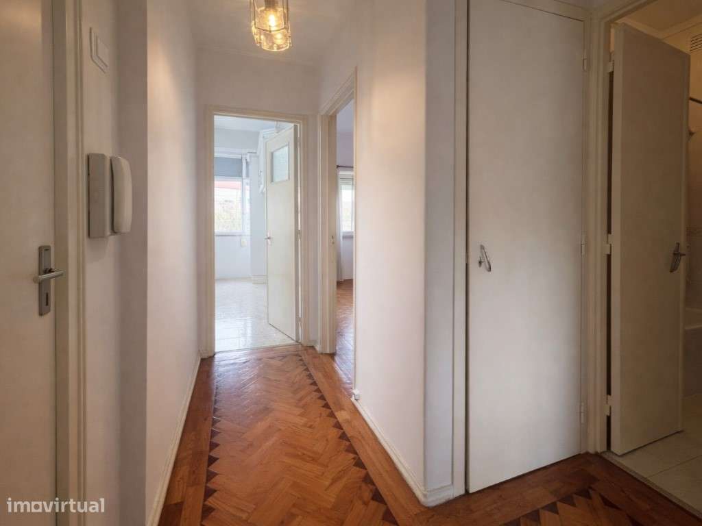 T2 junto ao Cineteatro Municipal da Damaia-19