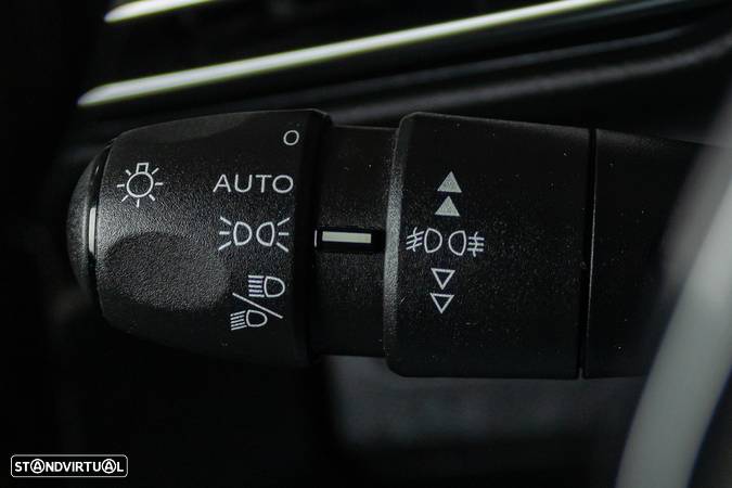 Peugeot 3008 1.5 BlueHDi Active - 15
