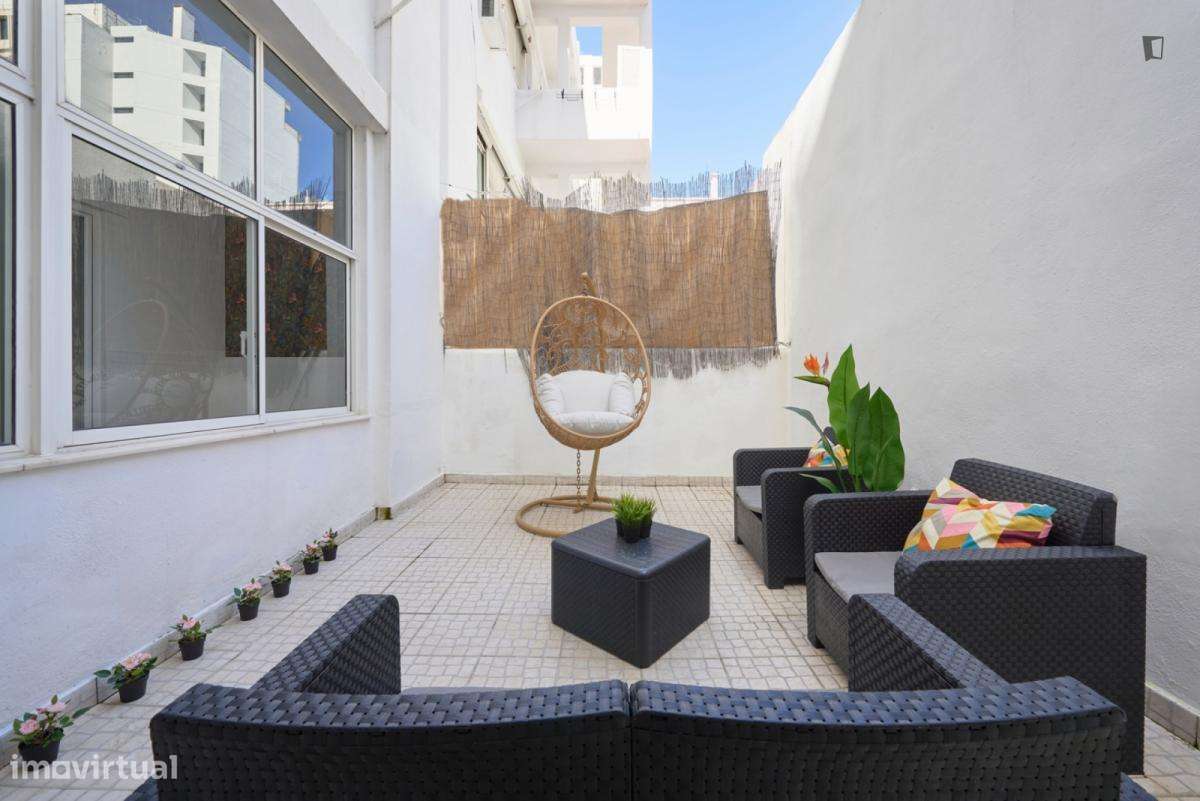 Quarto - localizado em Marquês de Pombal Lisbon - Grande imagem: 2/10