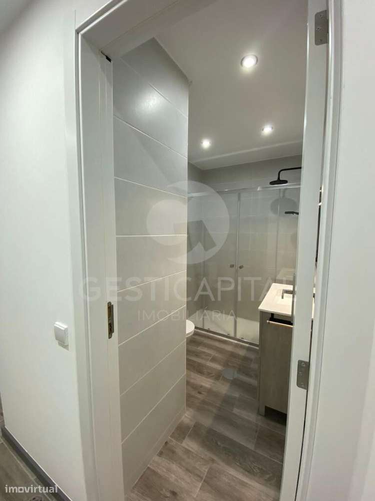 Apartamento T3 com lugar de garagem no centro do Marco de Canaveses-17