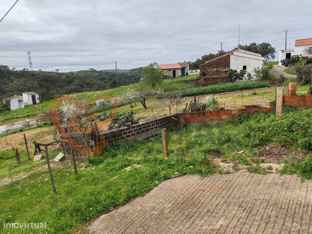 Quinta localizada na Aldeia de Almarjão, em Santa Clara-a-Nova, Alm... - Grande imagem: 4/34