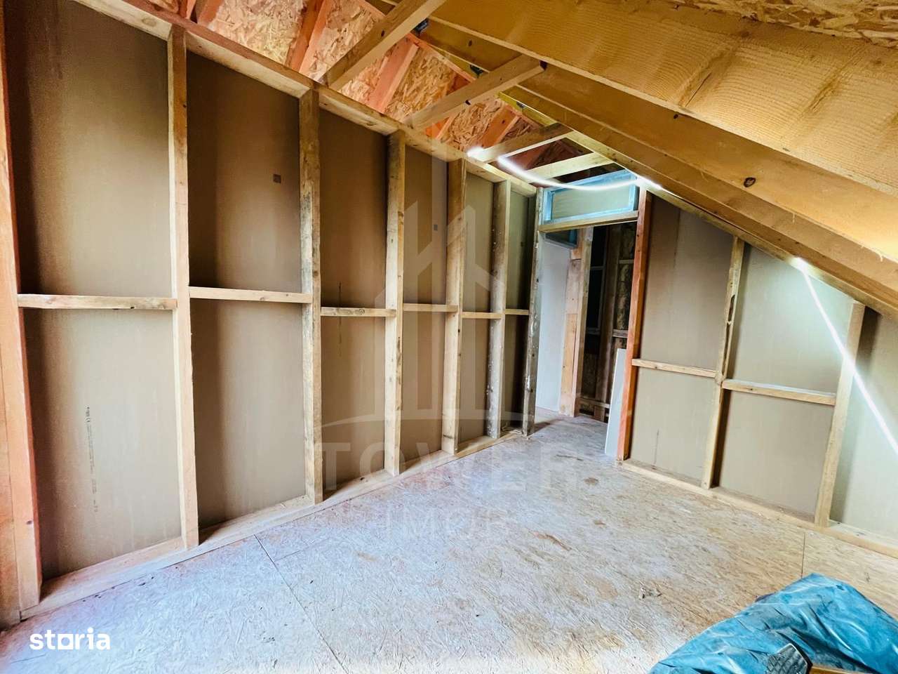 Cabana moderna cu view superb-6