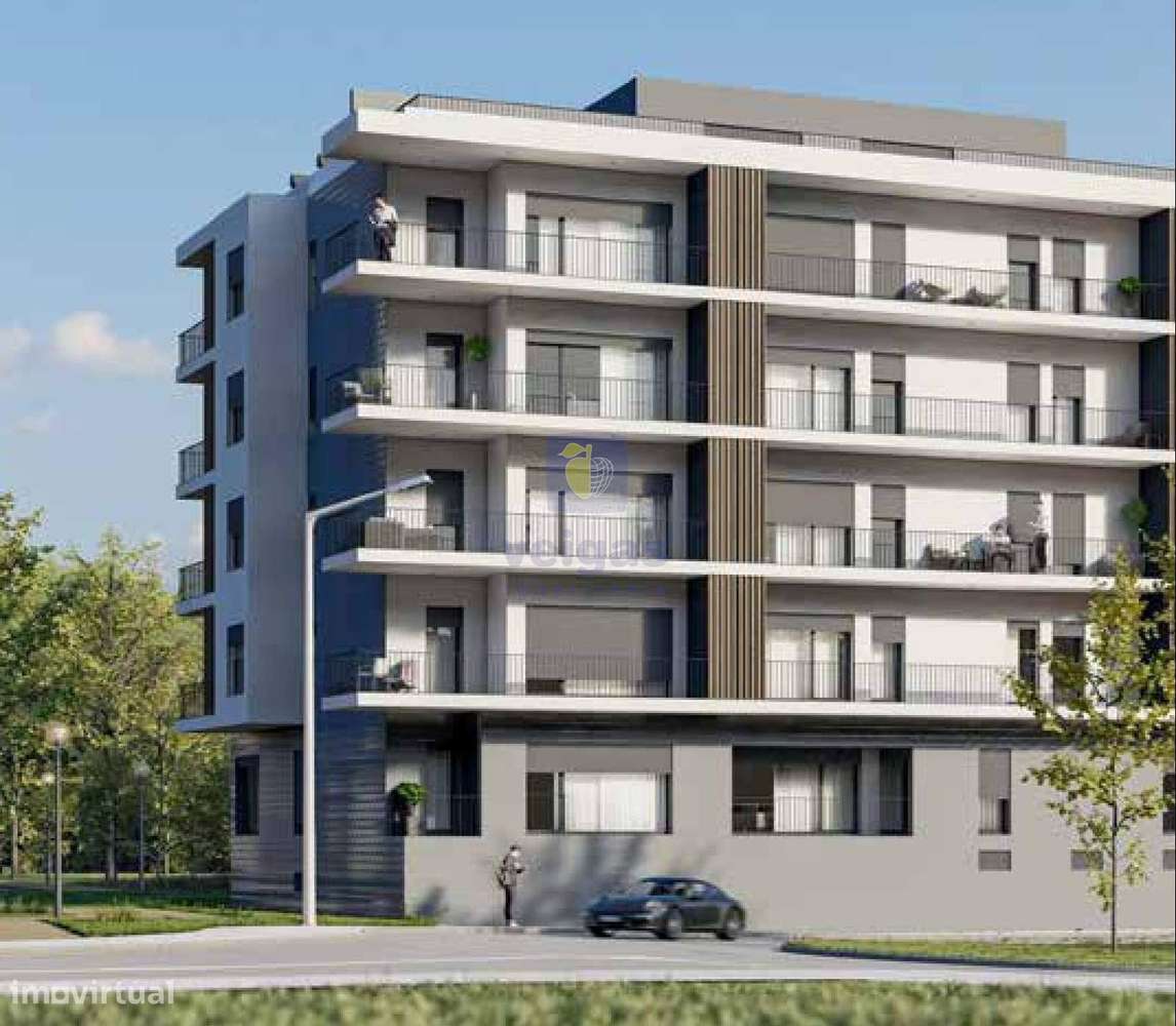 Apartamento T2 novo  no centro de Pombal com garagem e elevador-11