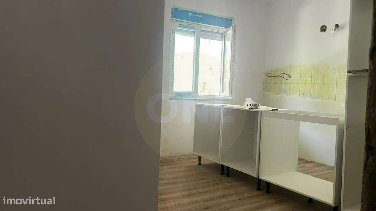 Apartamento T3 em remodelação Vista Serra da Arrábida – Setúbal-6