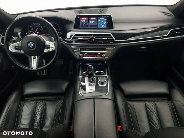 BMW Seria 7 - 18