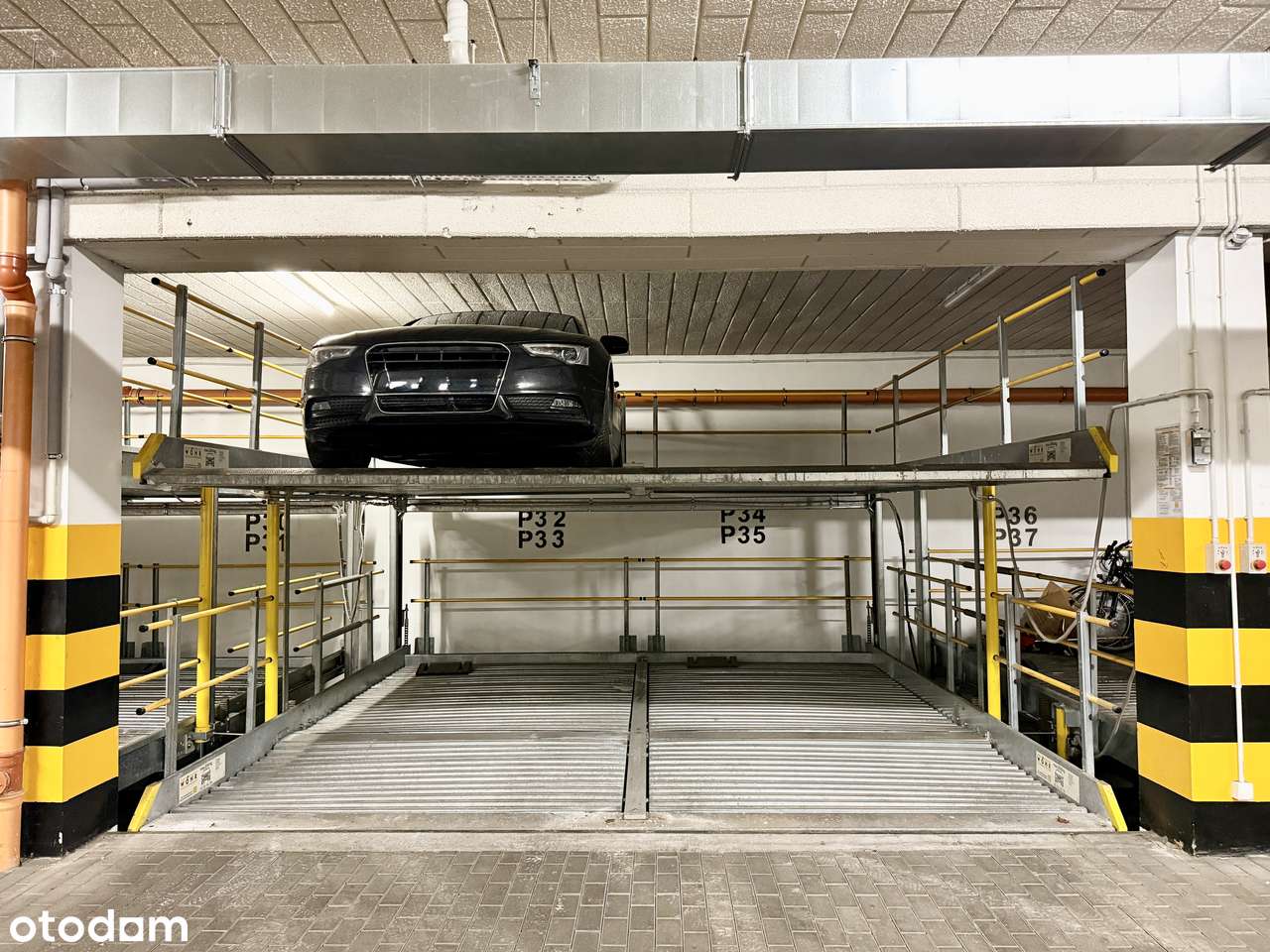 Miejsce w hali garażowej na platformie, Bydgoska 56-3