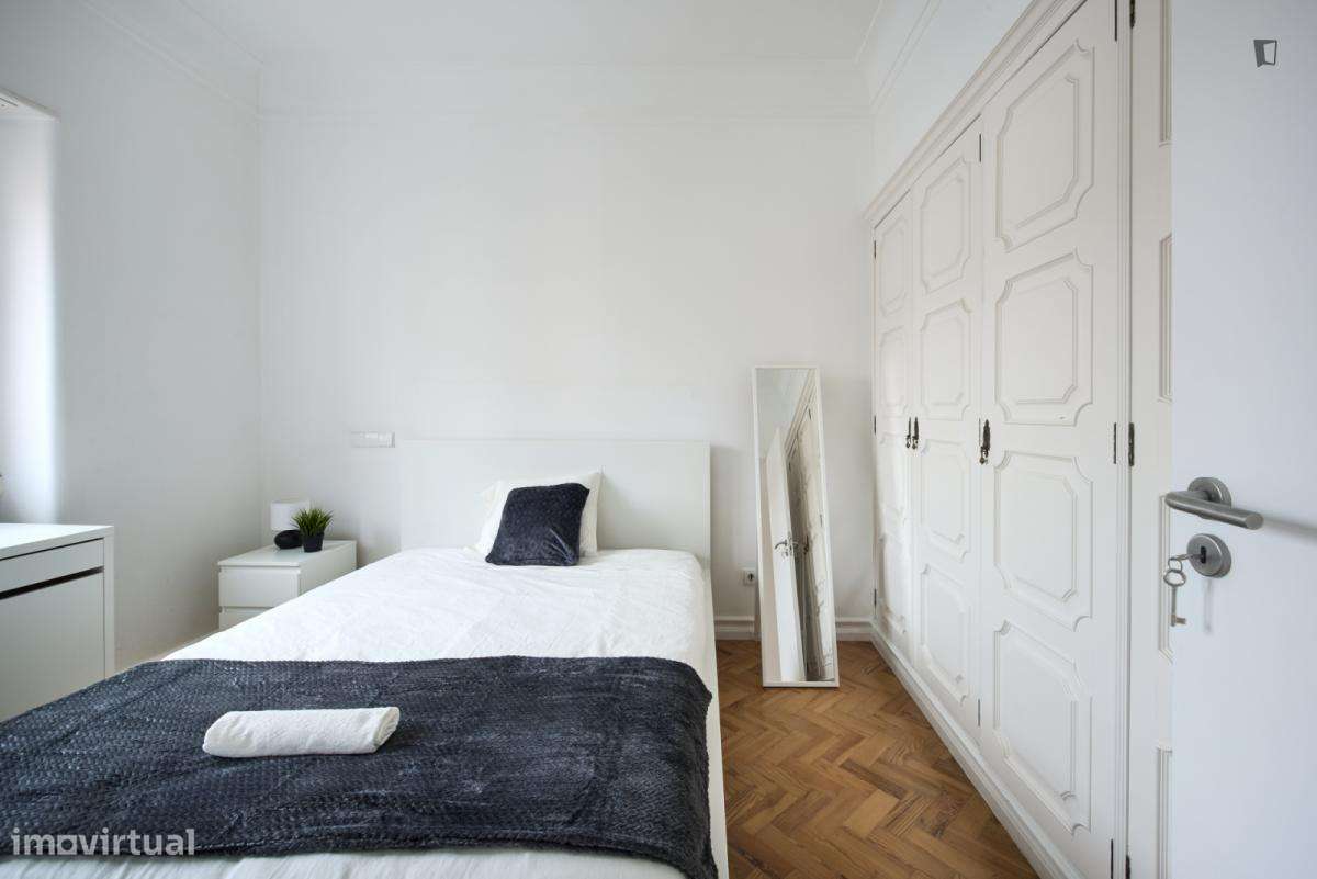 Quarto - localizado em Entrecampos Lisbon - Grande imagem: 3/52