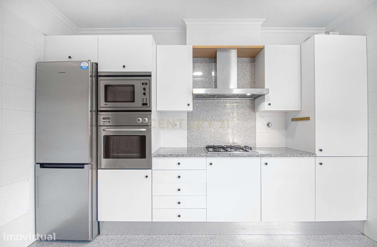 Apartamento T3 em Carnide com Garagem - Grande imagem: 2/23