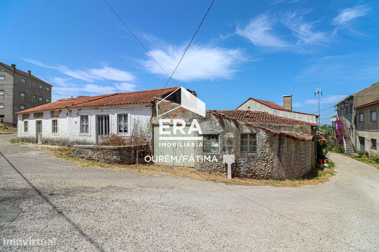 Moradia T3 para reconstrução em Vilar dos Prazeres-4