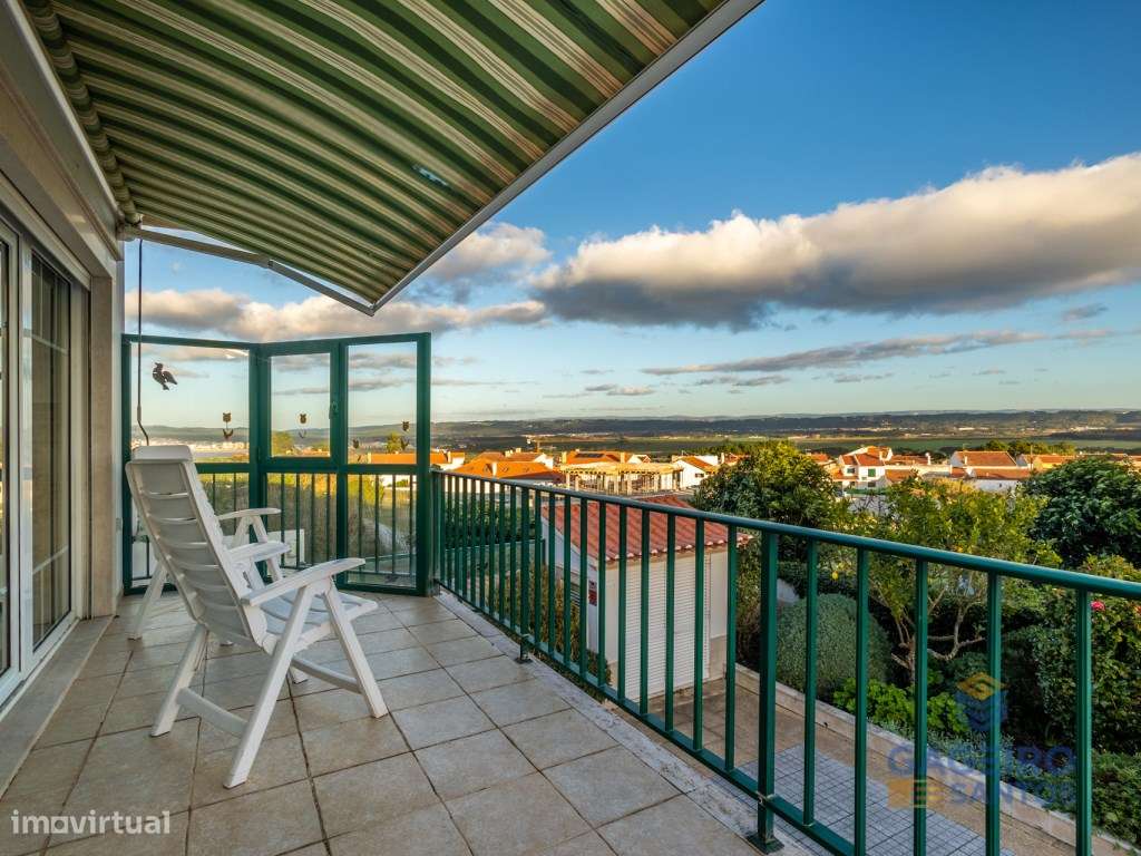 Moradia independente 3 quartos em Salir do Porto com vista para a Baía - Grande imagem: 4/32