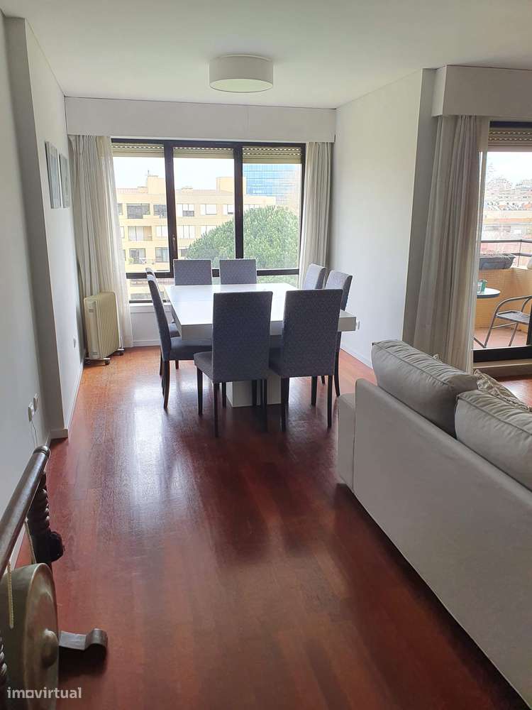 REF#4246 - T3 C/Garagem & Arrumos – À Avenida da Boavista, Porto-11