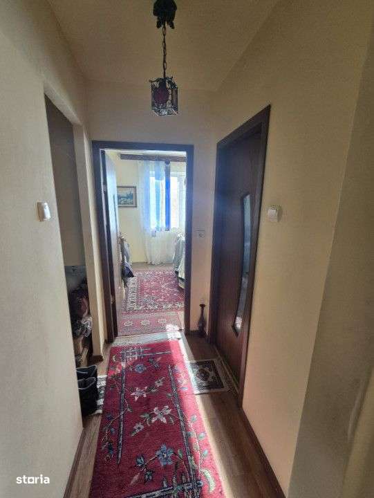 Apartament cu 3 camere, et. 3-5