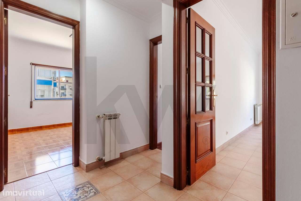 T2 para Venda | Torre da Marinha - Grande imagem: 4/22