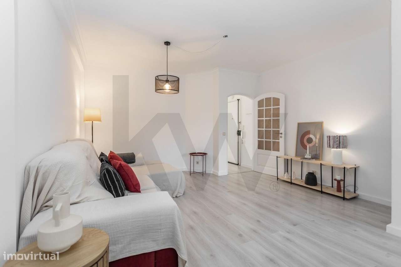 Apartamento T2 na Rua da Liberdade em Almada-2