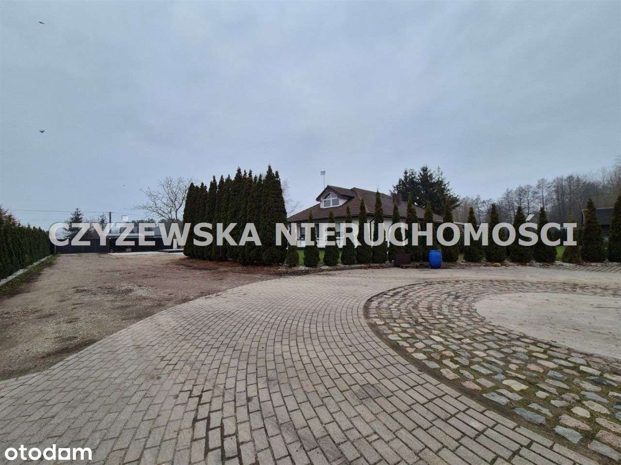 Dom Jednorodzinny Wraz Z Dużym Garażem W Pakiecie!-17