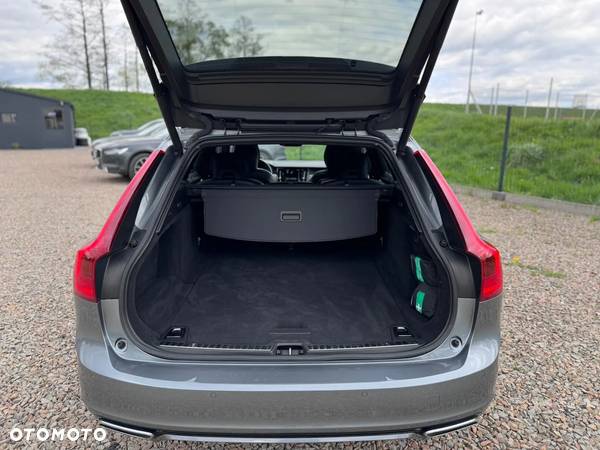 Volvo V90 D5 AWD Geartronic R Design - 38