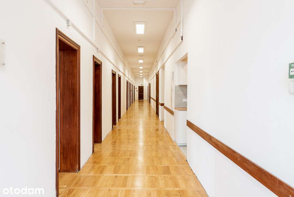 Plac Teatralny 3 – biuro 22,82 m² - miesiąc gratis - Pełny obrazek: 2/6