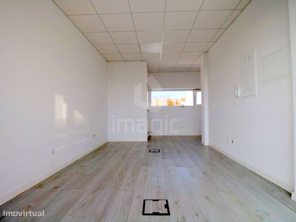 LOJA no CENTRO de MAFRA - Arrendamento - Grande imagem: 4/5